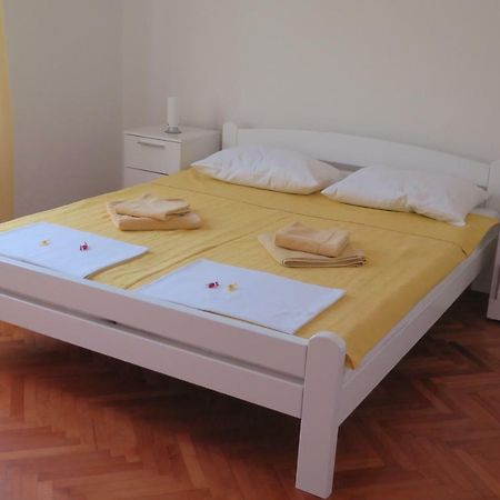 Lumbrela Apartments สตารีกราด-ปาเคลนีซา ภายนอก รูปภาพ