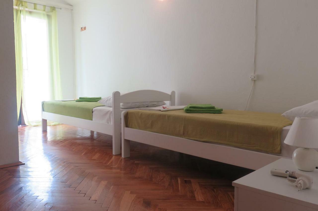Lumbrela Apartments สตารีกราด-ปาเคลนีซา ภายนอก รูปภาพ