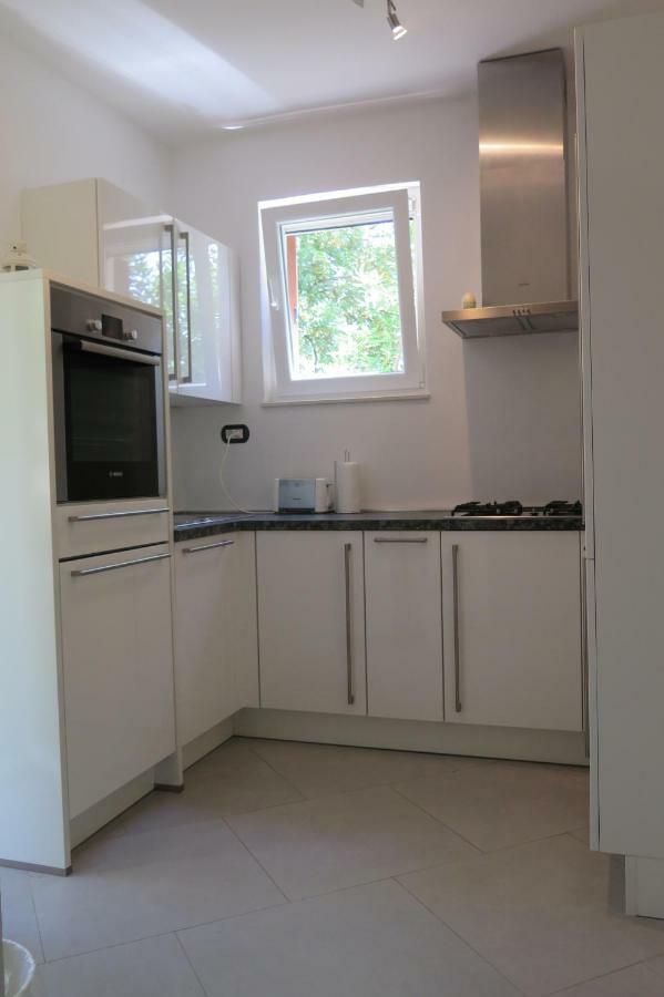Lumbrela Apartments สตารีกราด-ปาเคลนีซา ภายนอก รูปภาพ