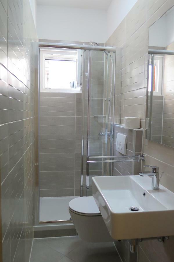 Lumbrela Apartments สตารีกราด-ปาเคลนีซา ภายนอก รูปภาพ